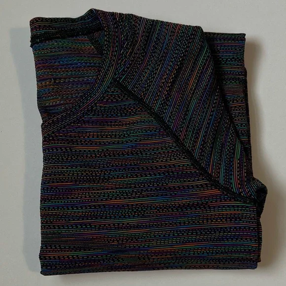 Lululemon Swiftly Tech Long Sleeve 2.0 Black/Rainbow Multi 4/Extra Small Run Top - Picture 14 of 15